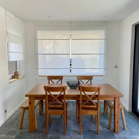 A L'ombre Du Cedre Holiday home *